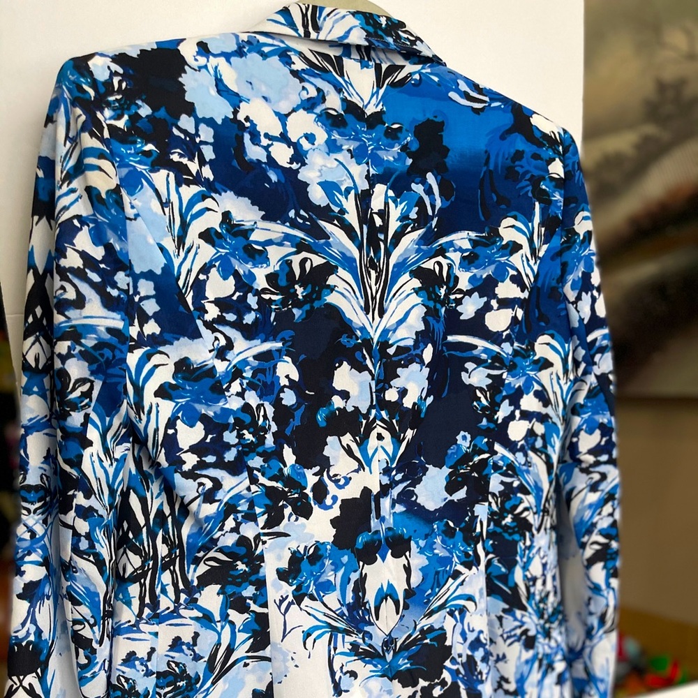 White and blue floral blazer
